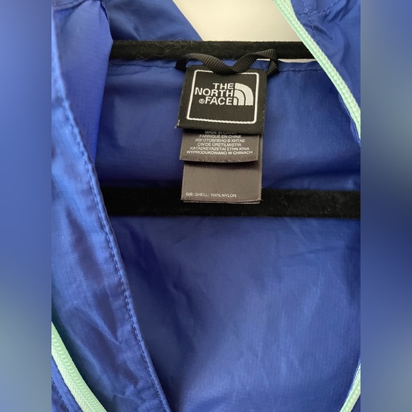 North face shell hooded jacket - Picture 3 of 3